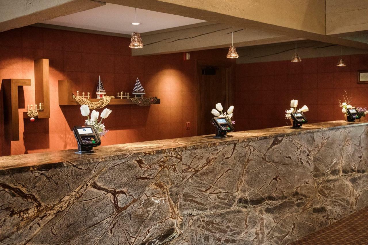 דלבן Lake Lawn Resort מראה חיצוני תמונה