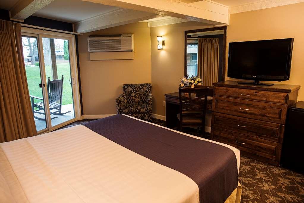 דלבן Lake Lawn Resort חדר תמונה